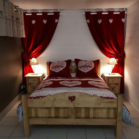 Logis Du Clos Des Chevaliers De Malte Apartman Aiguebelle Kültér fotó